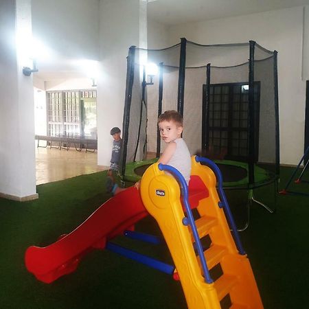 Hotel Sumadija Rafailovici Bečići Luaran gambar