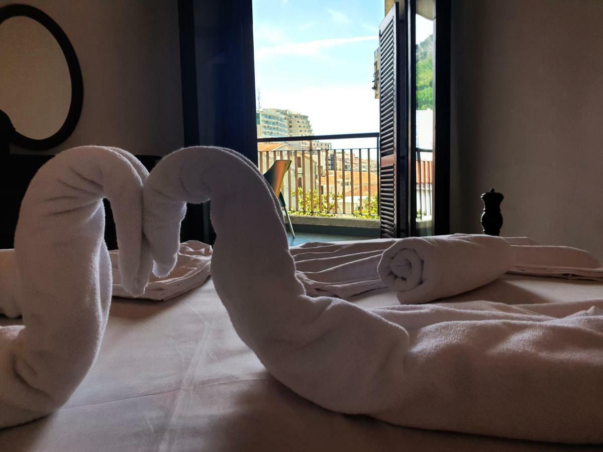 Hotel Sumadija Rafailovici Bečići Luaran gambar
