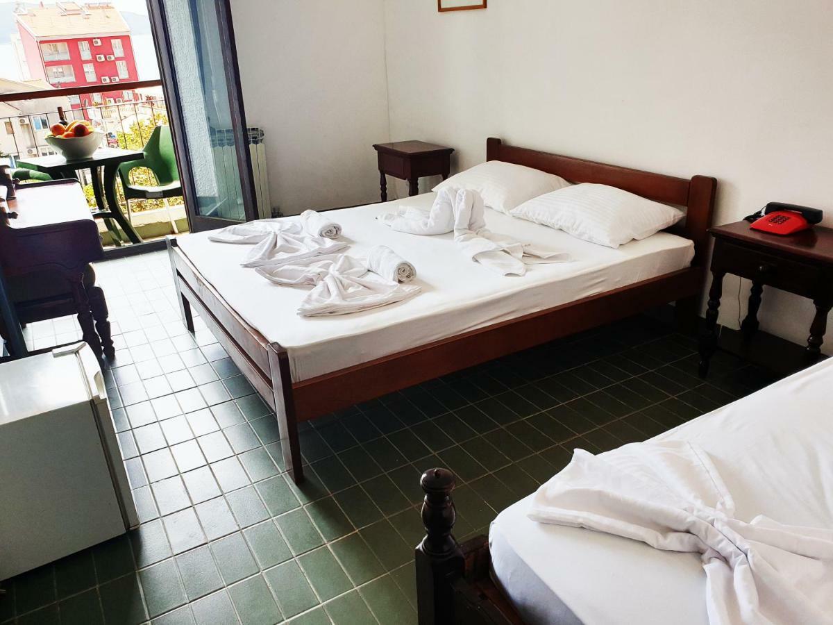 Hotel Sumadija Rafailovici Bečići Luaran gambar