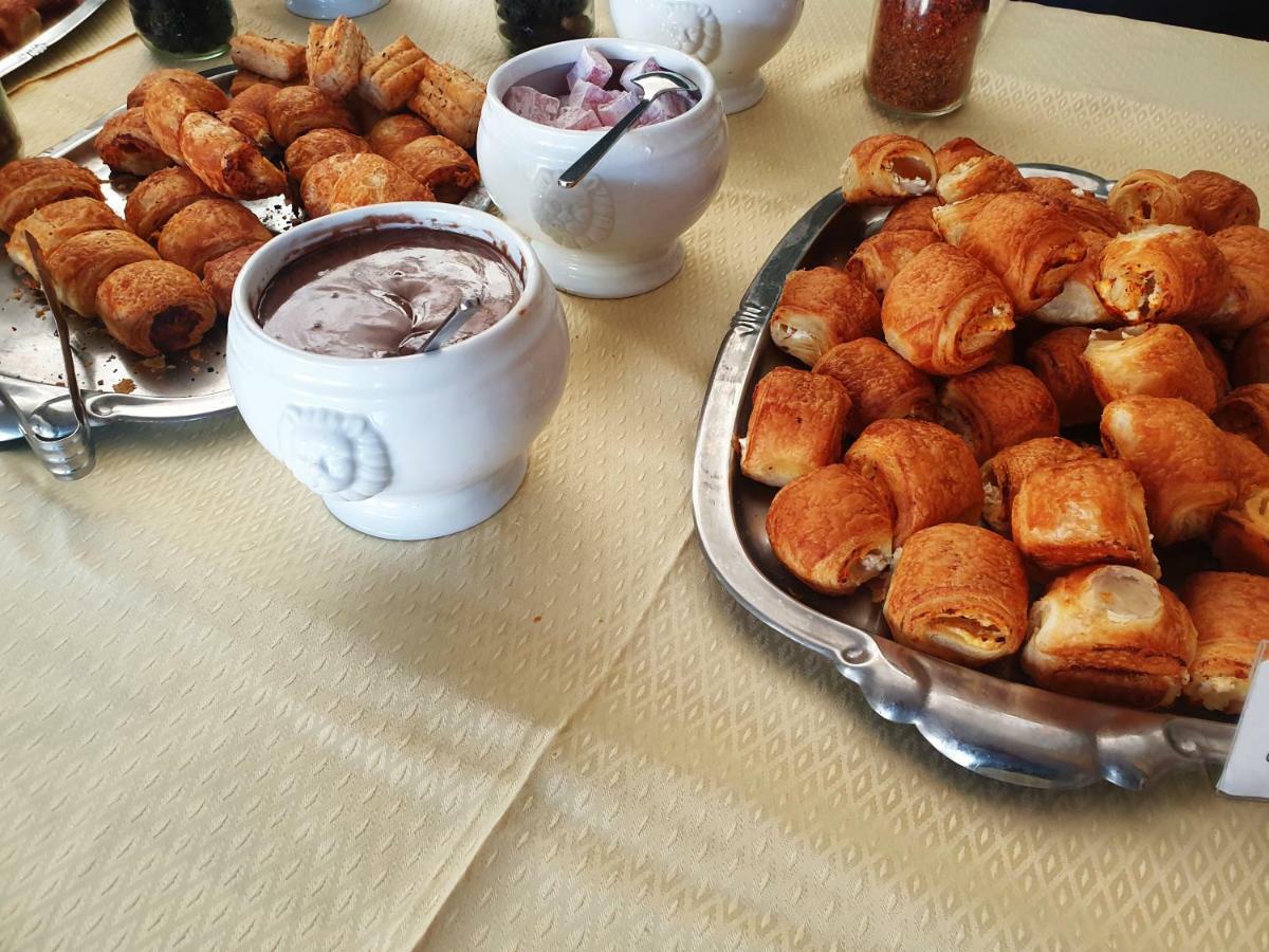 Hotel Sumadija Rafailovici Bečići Luaran gambar