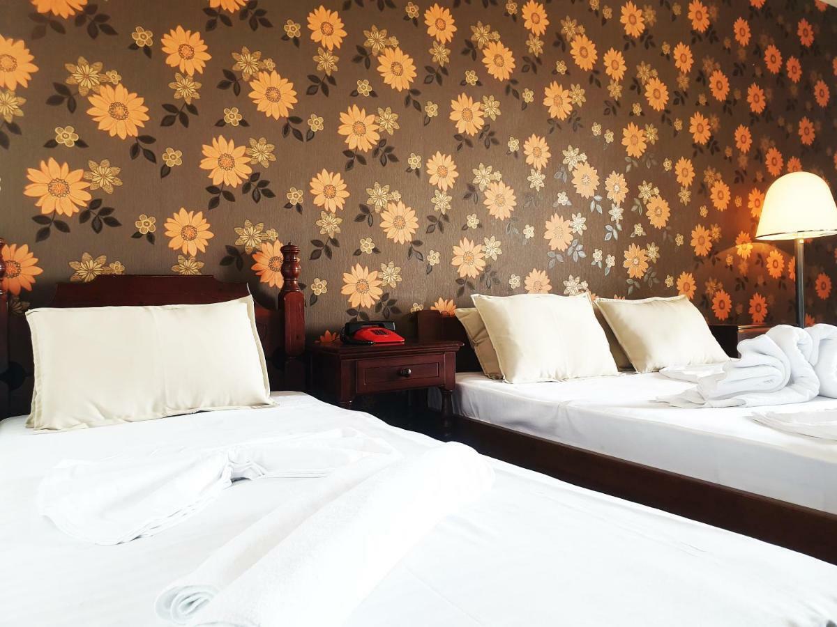 Hotel Sumadija Rafailovici Bečići Luaran gambar