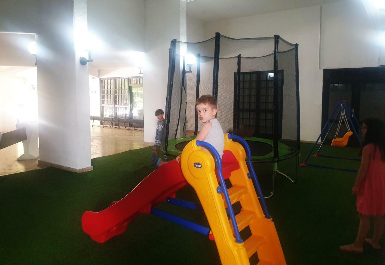 Hotel Sumadija Rafailovici Bečići Luaran gambar